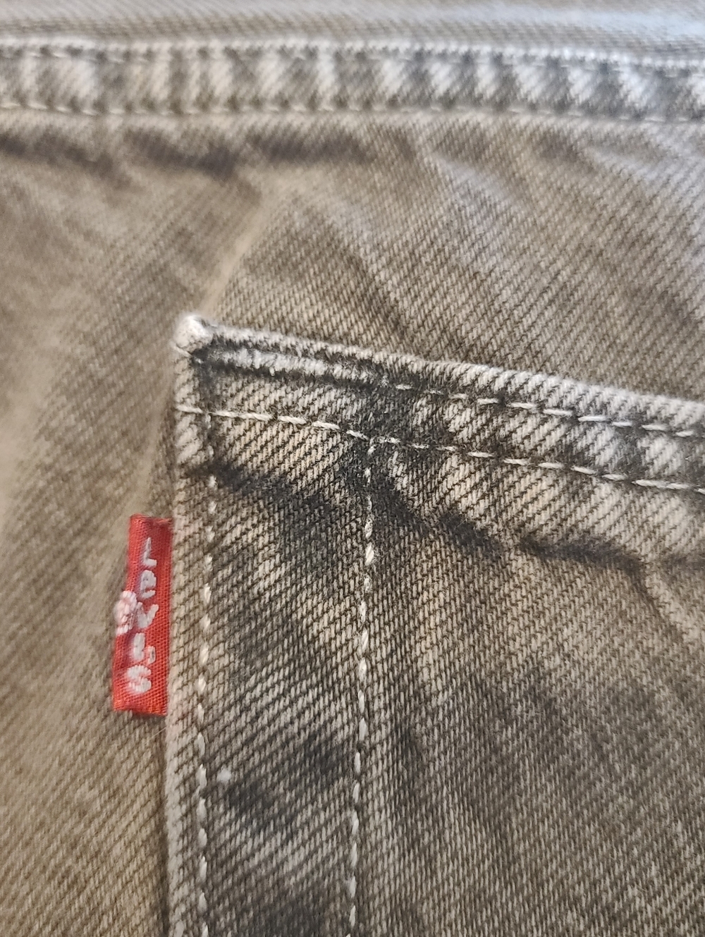Levi's 501 Straight Men's Washed Black Jeans - Picture 3 of 6